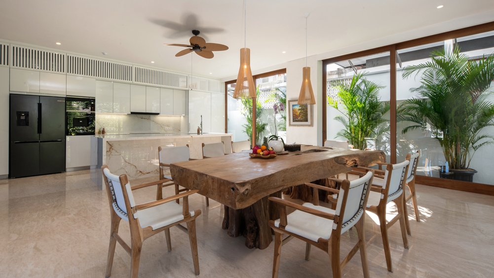 Elite Havens - The Atma Bali - Spacious kitchen and dining area